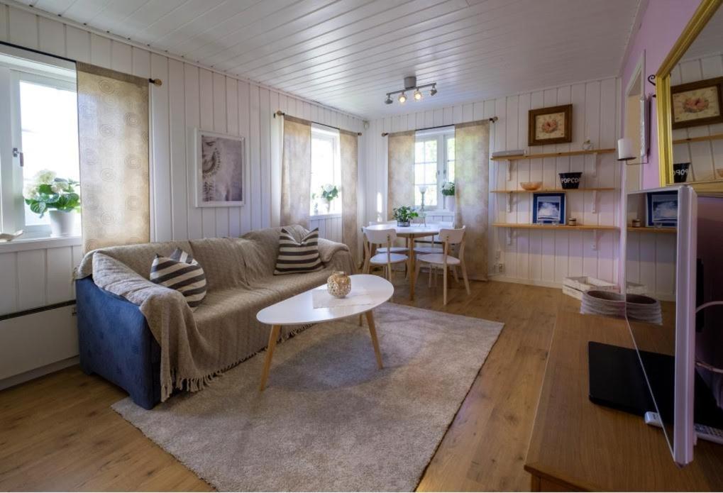 Lilla Groena Huset Pa Garden Хернёсанд Экстерьер фото