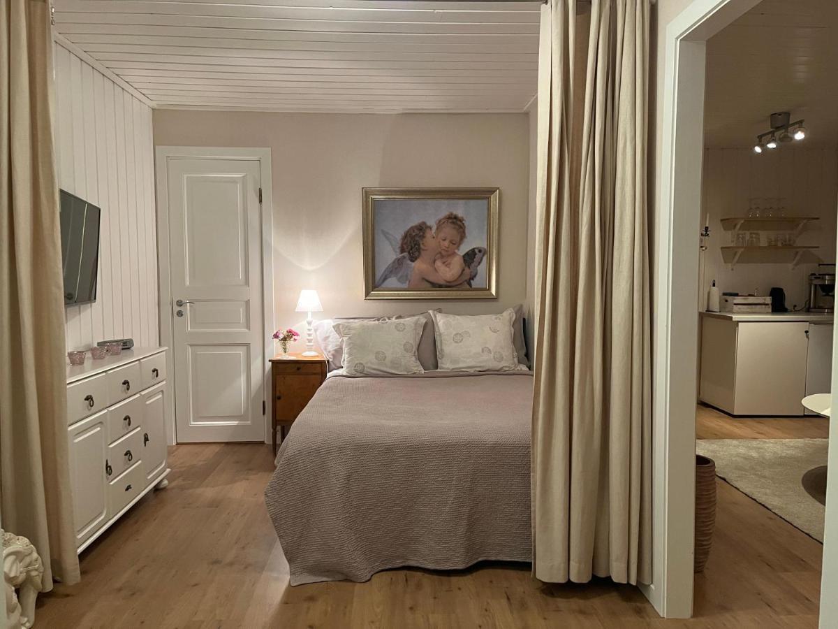Lilla Groena Huset Pa Garden Хернёсанд Экстерьер фото